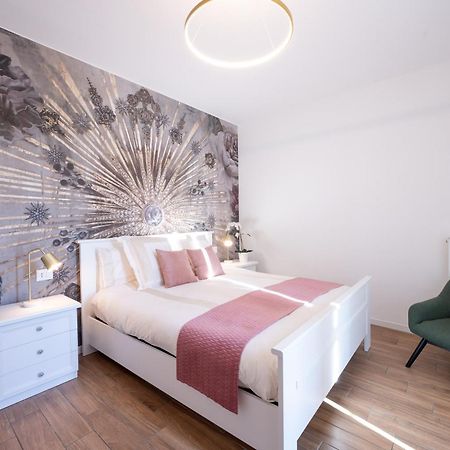 Lora Diamond Suite ,Free Parking, Self Check In,3 Комо Экстерьер фото