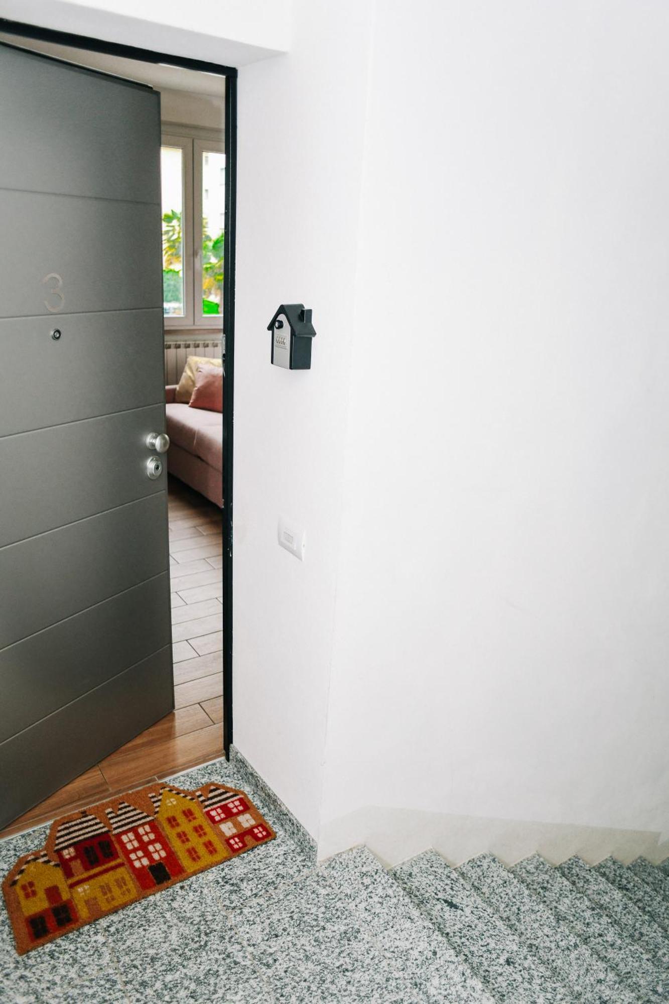 Lora Diamond Suite ,Free Parking, Self Check In,3 Комо Экстерьер фото