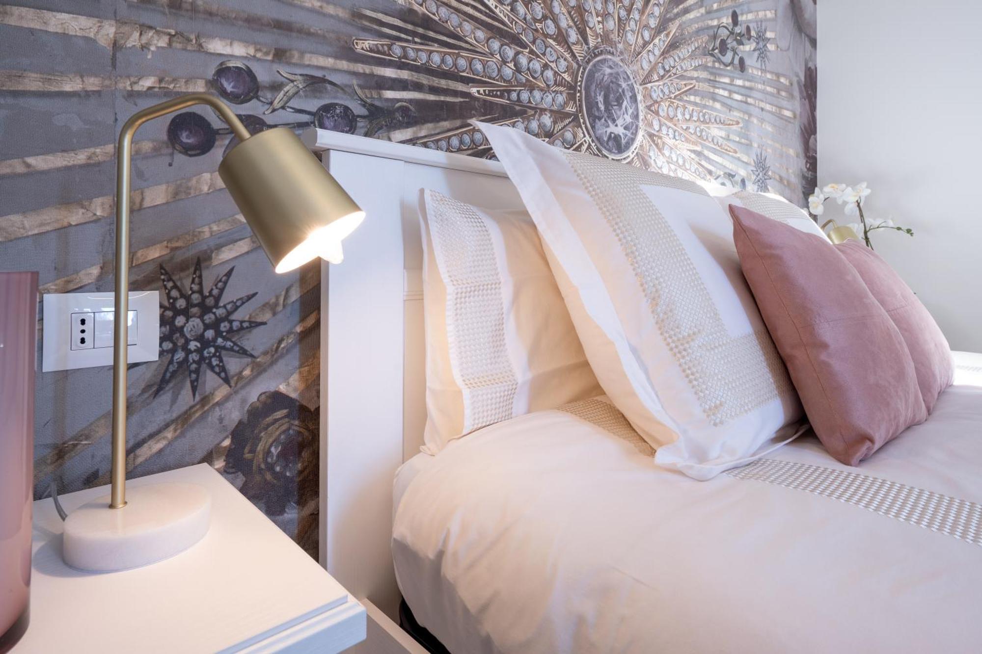 Lora Diamond Suite ,Free Parking, Self Check In,3 Комо Экстерьер фото